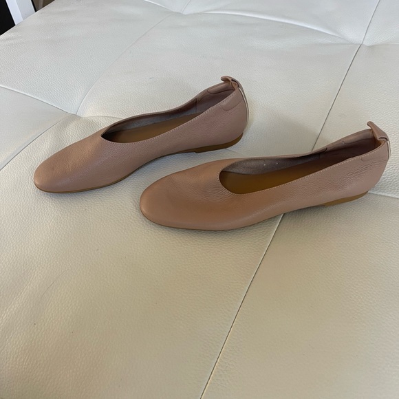 Everlane Flats - Picture 4 of 11